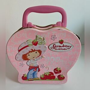 Strawberry Shortcake Going Where The Fun Is! Metal Tin Box VTG 2003 Y2K